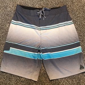 Men’s board shorts